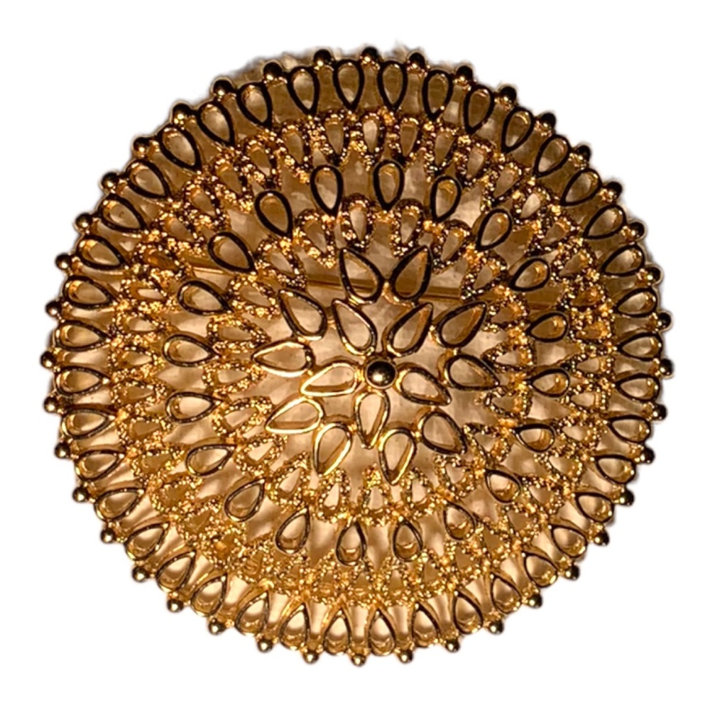 VTG Sarah Coventry Star Flower Mandala Kaleidoscope Openwork Gold Tone Brooch